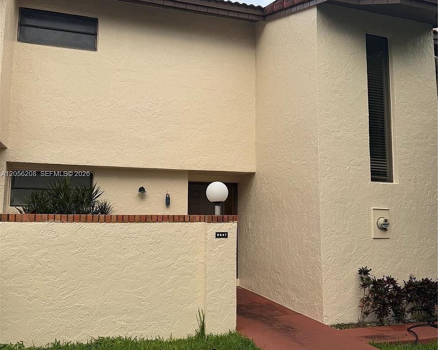 1st image of 8947 SW 149th Pl