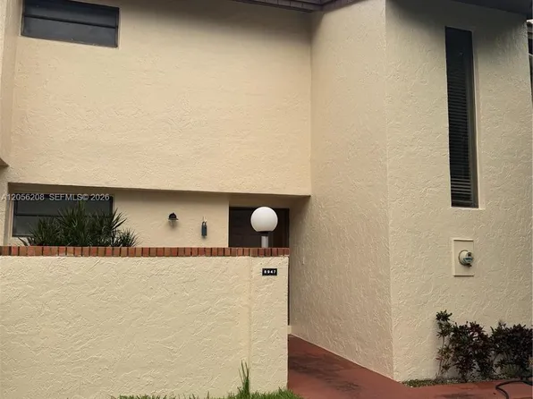 8947 SW 149th Pl, Miami, FL 33196