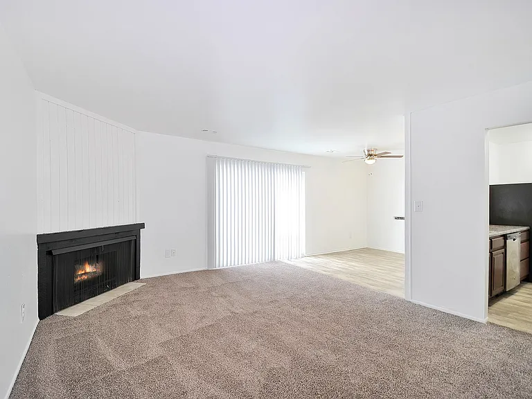 Woodcrest Apartments — Photo 13