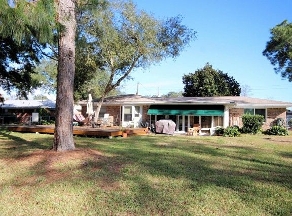 5th image of 619 Country Club Ave