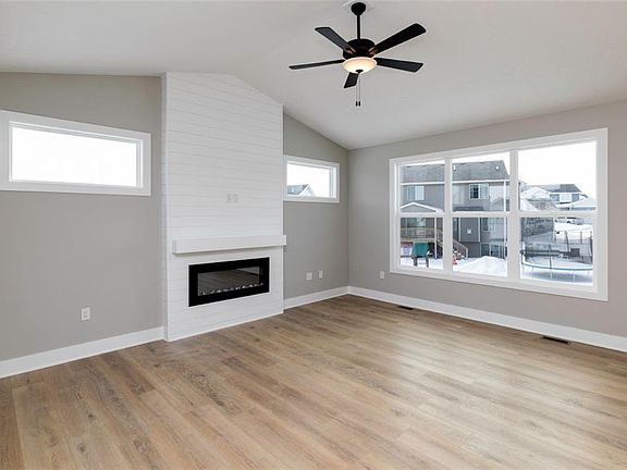 3rd image of 1703 E Detroit Pl