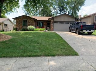 773 Abbey Ln, Milford, MI 48381