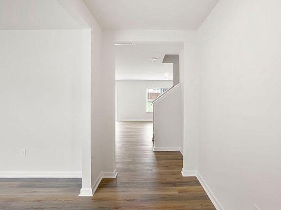 5th image of 110 Pebble Creek Ct