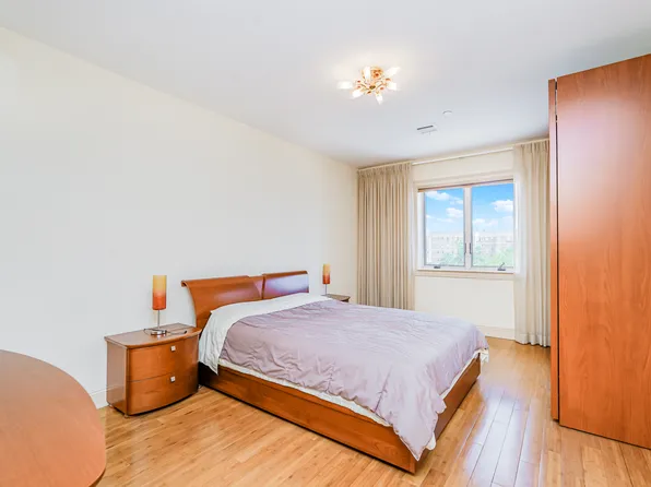 1689 East 21st Street image 28 of 32