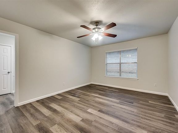 2nd image of 1703 Winchester Way