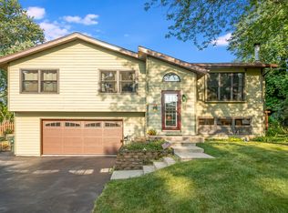 10351 Mayre Ave, Naperville, IL 60564