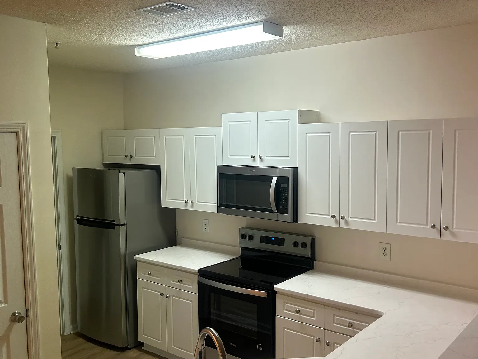 2 bed, 1100 sqft, $1,325 — Photo 2