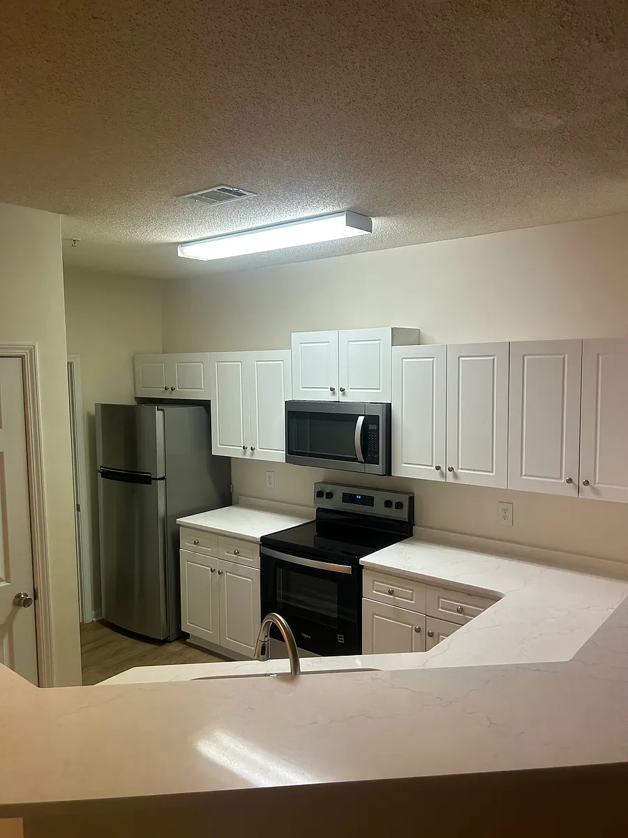 Building Photo - 72 Hamilton Ave NW #1120