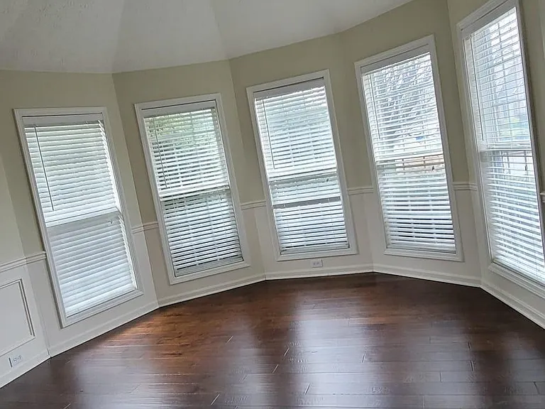5603 Collington Ct — Photo 2