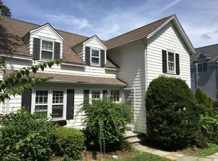 39 Pear Tree Point Rd, Darien, CT 06820