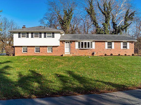 2nd image of 2260 Berry Hill Dr