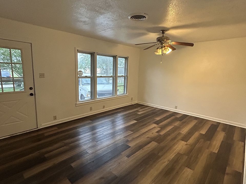 2nd image of 611 Spencer St