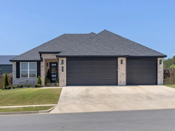 152 Nebo St, Prairie Grove, AR 72753