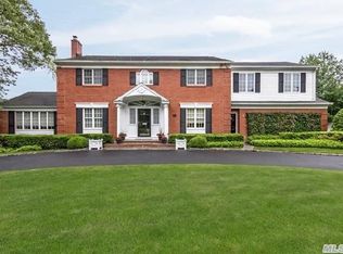 57 Louis Dr, Melville, NY 11747