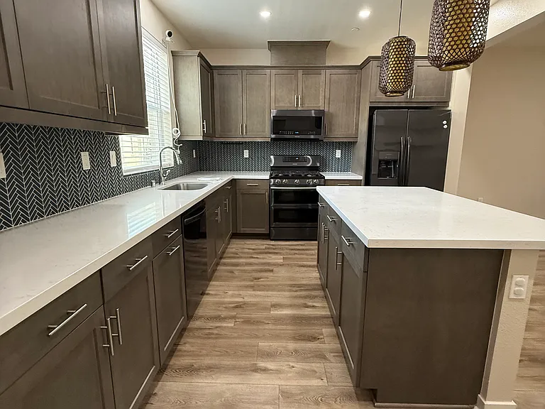 503 Winchester Dr — Photo 11