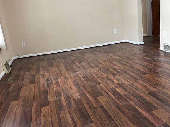 4th image of 1620 Pagel Ave