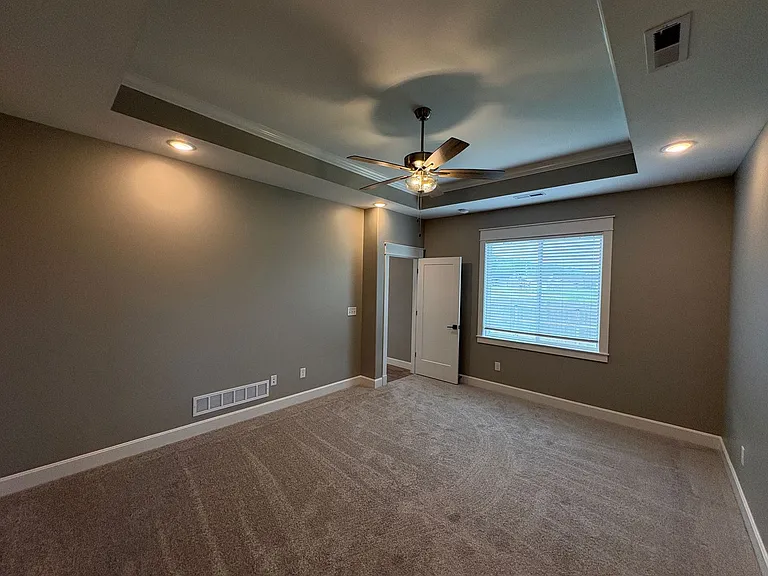 4916 Plumthicket Dr — Photo 11