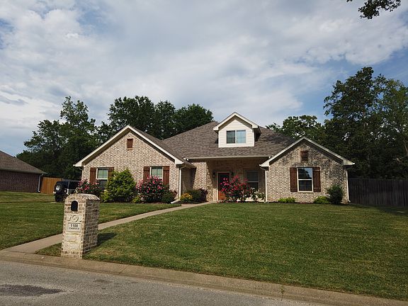 2nd image of 1100 Stonebrook Dr