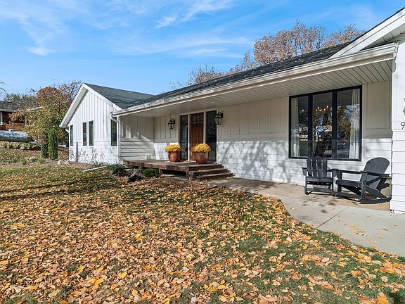 5th image of 9655 Lakewood Cir