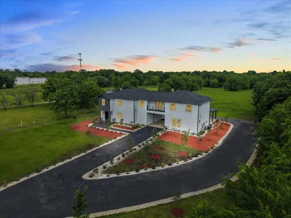 3237 Harkey Rd, Pearland, TX 77584