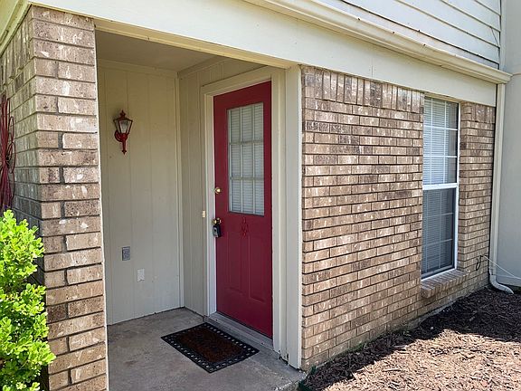 2nd image of 2331 Forestbrook Dr