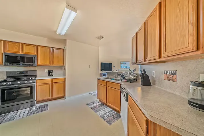 7242 Fox Hall - 2 — Photo 3