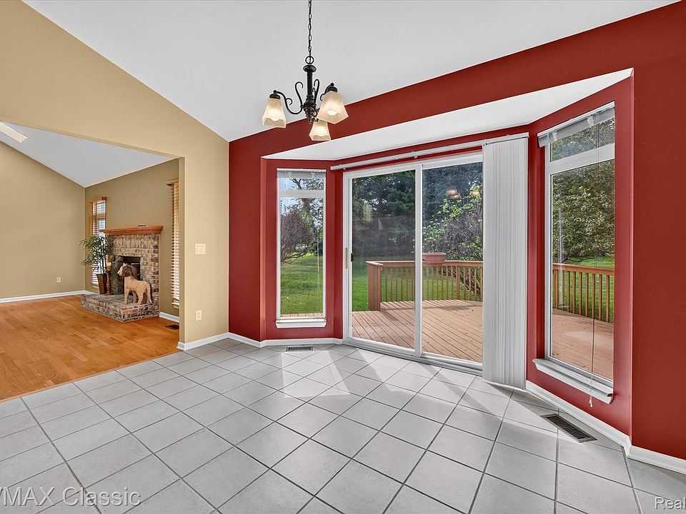 6280 Whispering Meadows Dr, photo 12