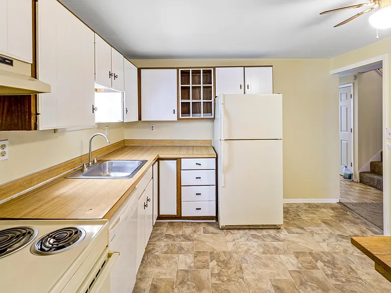 5492 Trastevere Rd — Photo 22