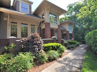 6313 Mission Pl, Charlotte, NC 28210