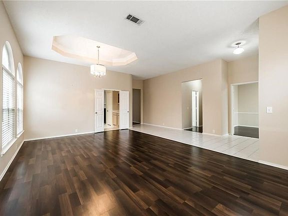 4th image of 8813 Smokey Dr