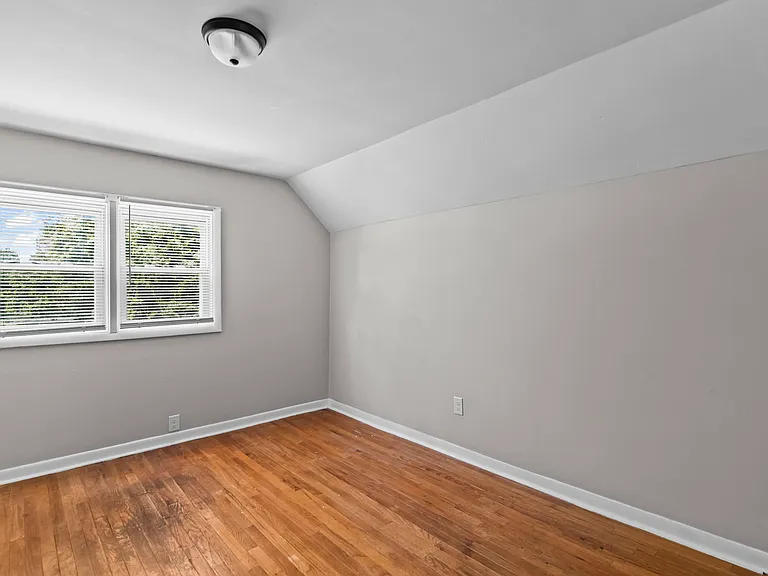 1220 N Bond St — Photo 8