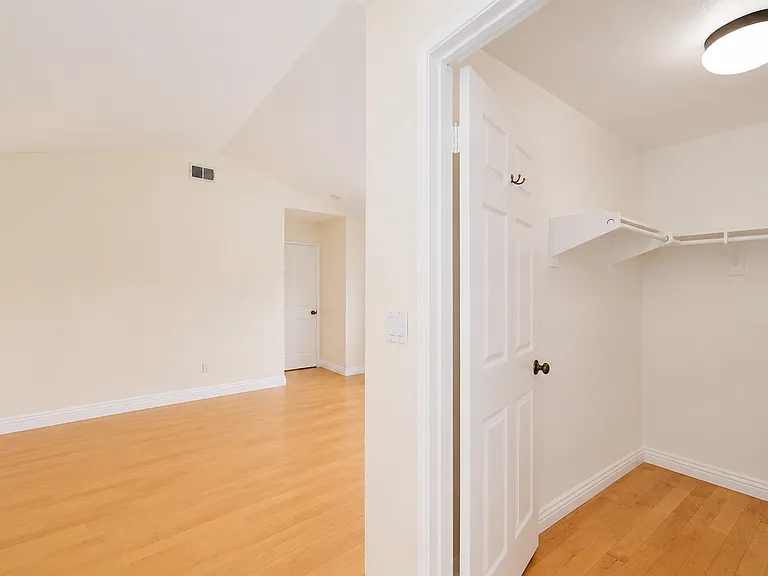4345 Willow Glen St — Photo 41