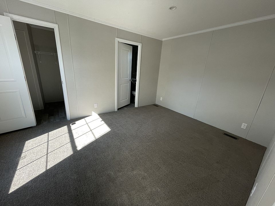 2nd image of 4925 Genesse St #591S