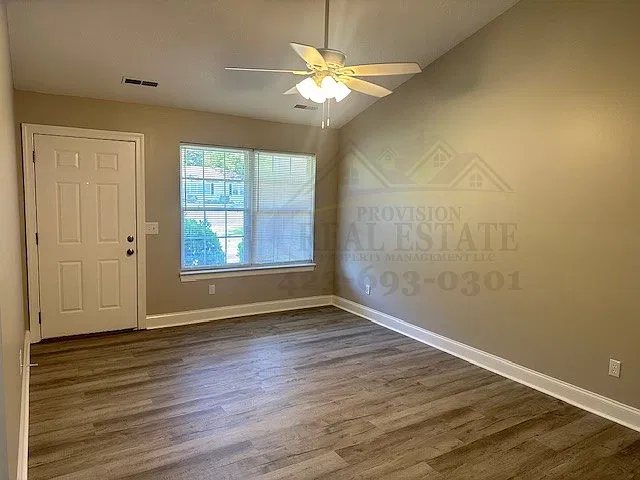 2 bed, 1.5 bath, $1,195 — Photo 4