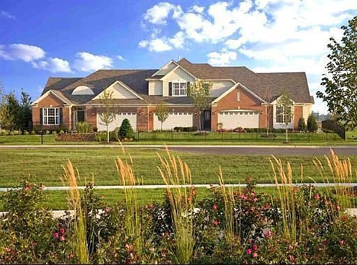 1st image of 2025 Acadia Dr #2