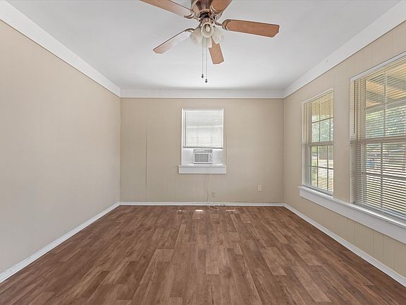 5th image of 1808 Prairie View Dr
