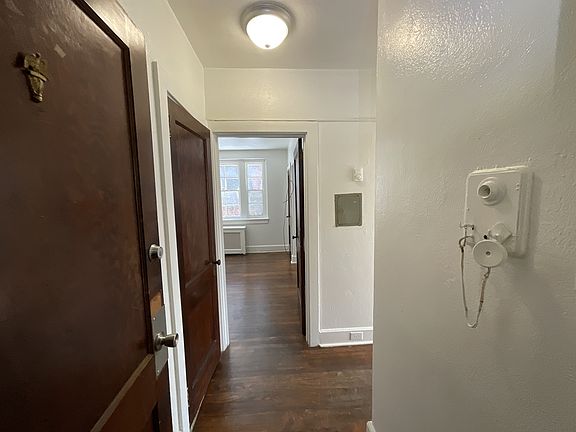 3rd image of 2015 Market St APT 3