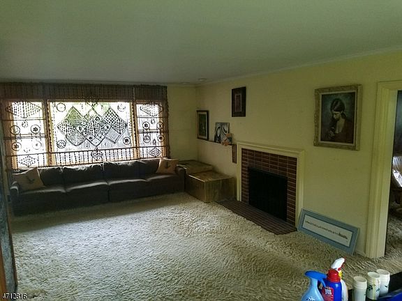 4th image of 14 Curtis Ave
