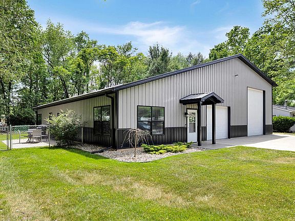 2nd image of 25592 Lake Dr