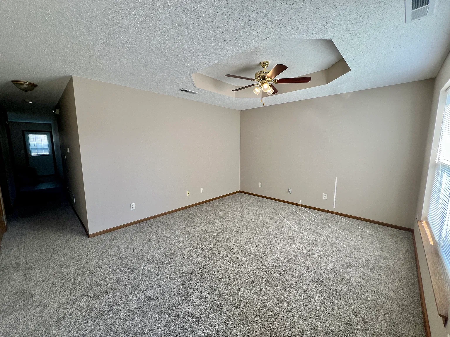 2 bed, 900 sqft, $1,000 — Photo 2