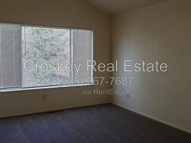 4717 Knollpark Cir — Photo 2
