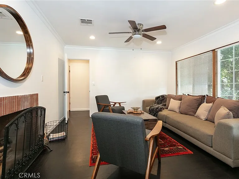 5825 Fulton Ave — Photo 12