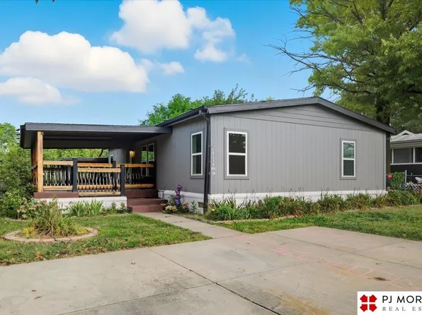 15170 D Plz, Omaha, NE 68137