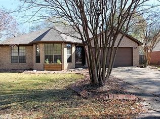 360 Navaho Trl, Conway, AR 72032