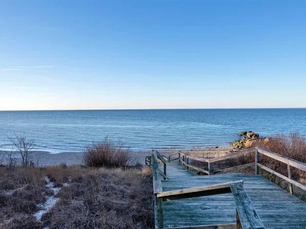 17 Tall Tree Lane, Rocky Point, NY 11778