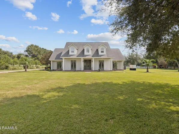 411 Copperfield Way, Youngsville, LA 70592