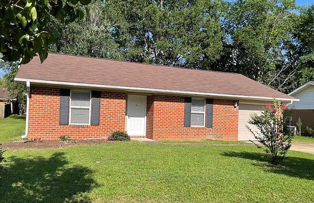 1st image of 102 Bellflower Cir