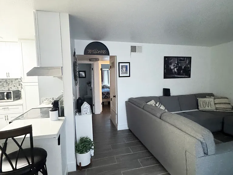 Walnutwood Apartments — Photo 32