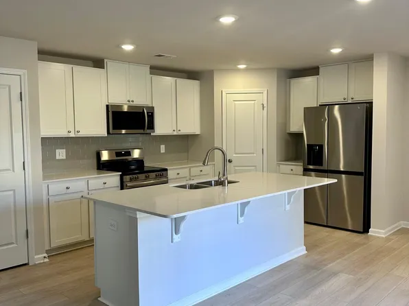 571 Wooden Duck St, Spartanburg, SC 29303