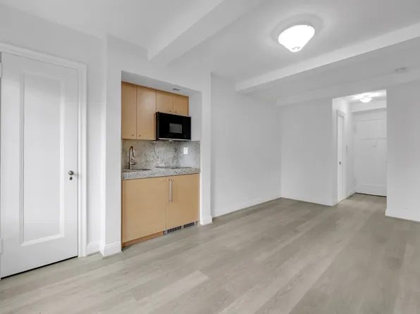 25 Tudor City Place image 8 of 23